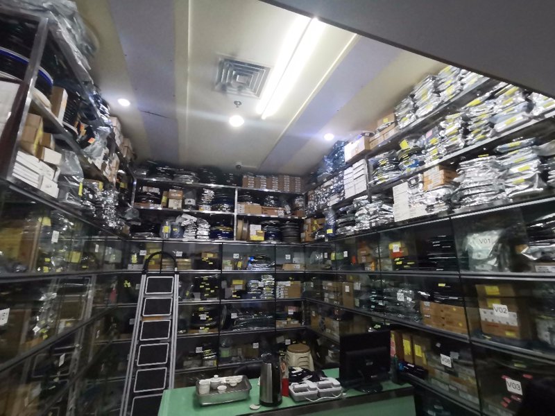 如何快速准确地识别电子元件?这是一篇通过故事叙述手法,帮助你轻松掌握各类常用电子元件的识别技巧。